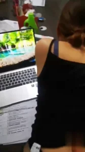 真实刺激！在办公室和同事偷情 用力操不敢发出声音